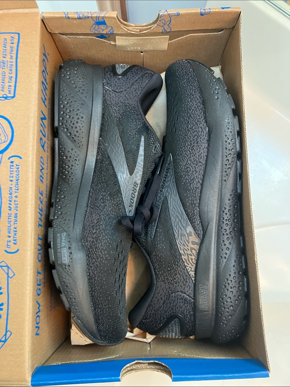 Brooks Women's Ghost 16 Size 9 Medium Black/Black Brand New (Retail $140) - Picture 2 of 6